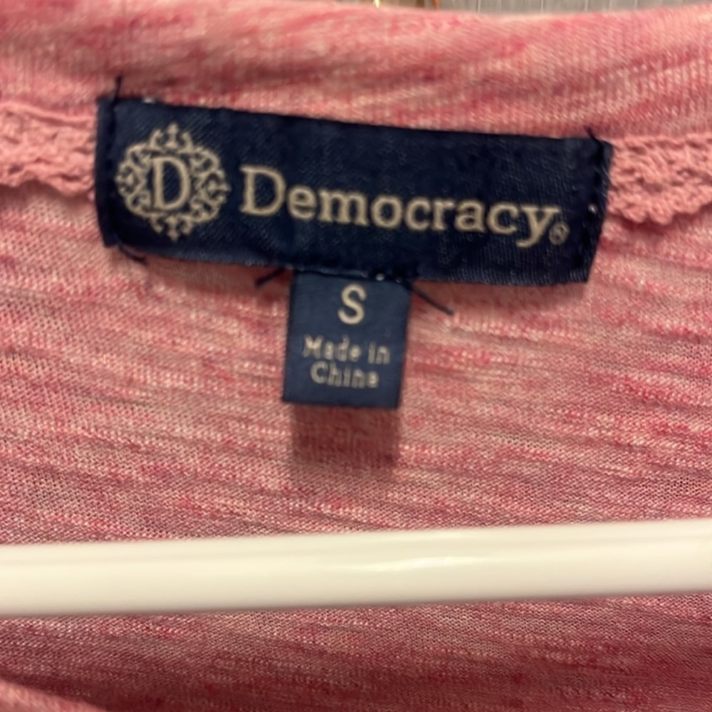 Democracy Top - Picture 2 of 4